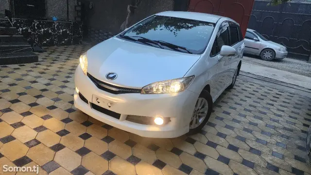 Toyota Wish 2014 · 1.8 AT