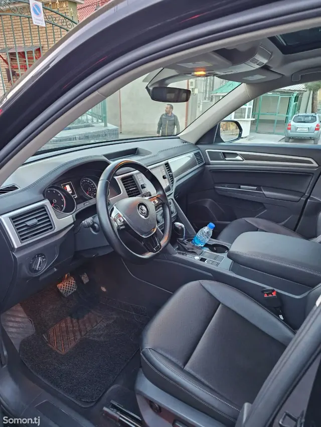 Volkswagen Atlas 2019 · 3.6 AT