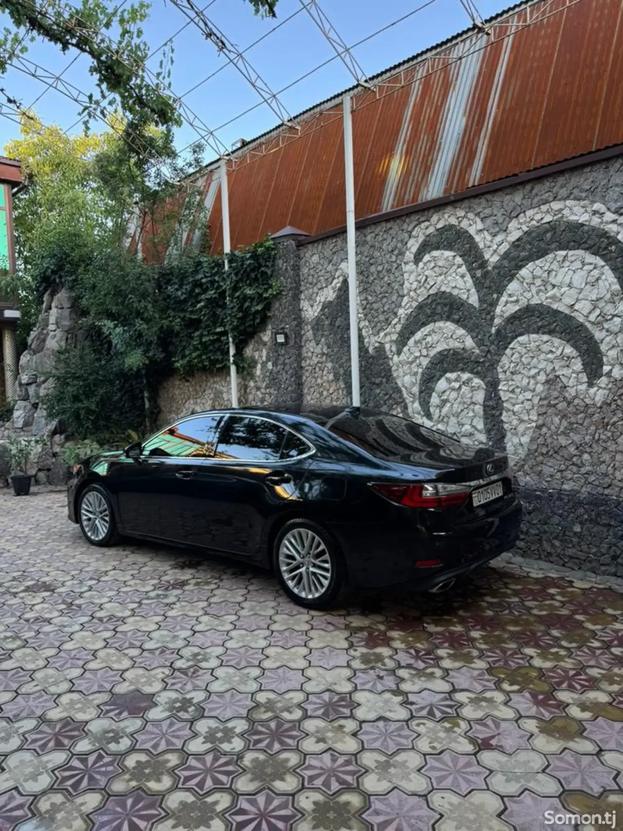 Lexus ES series 2016 · 3.5 AT