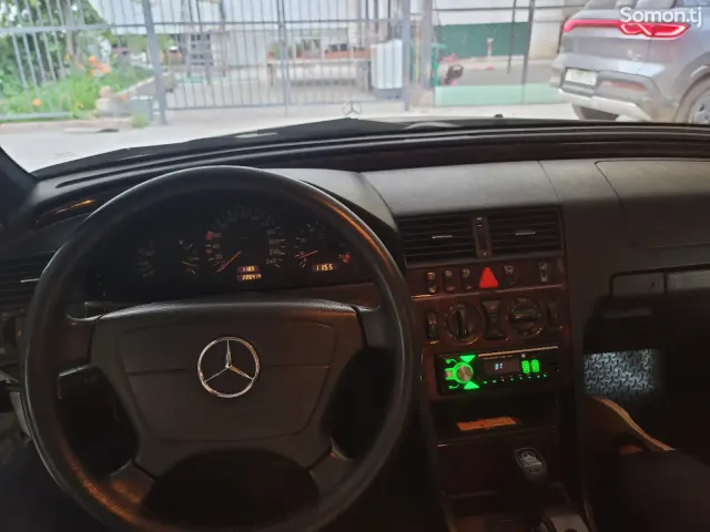 Mercedes-Benz C class 1999 · 1.8 AT