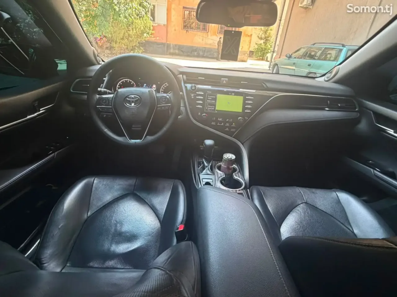 Toyota Camry 2019 · 2.5 AT
