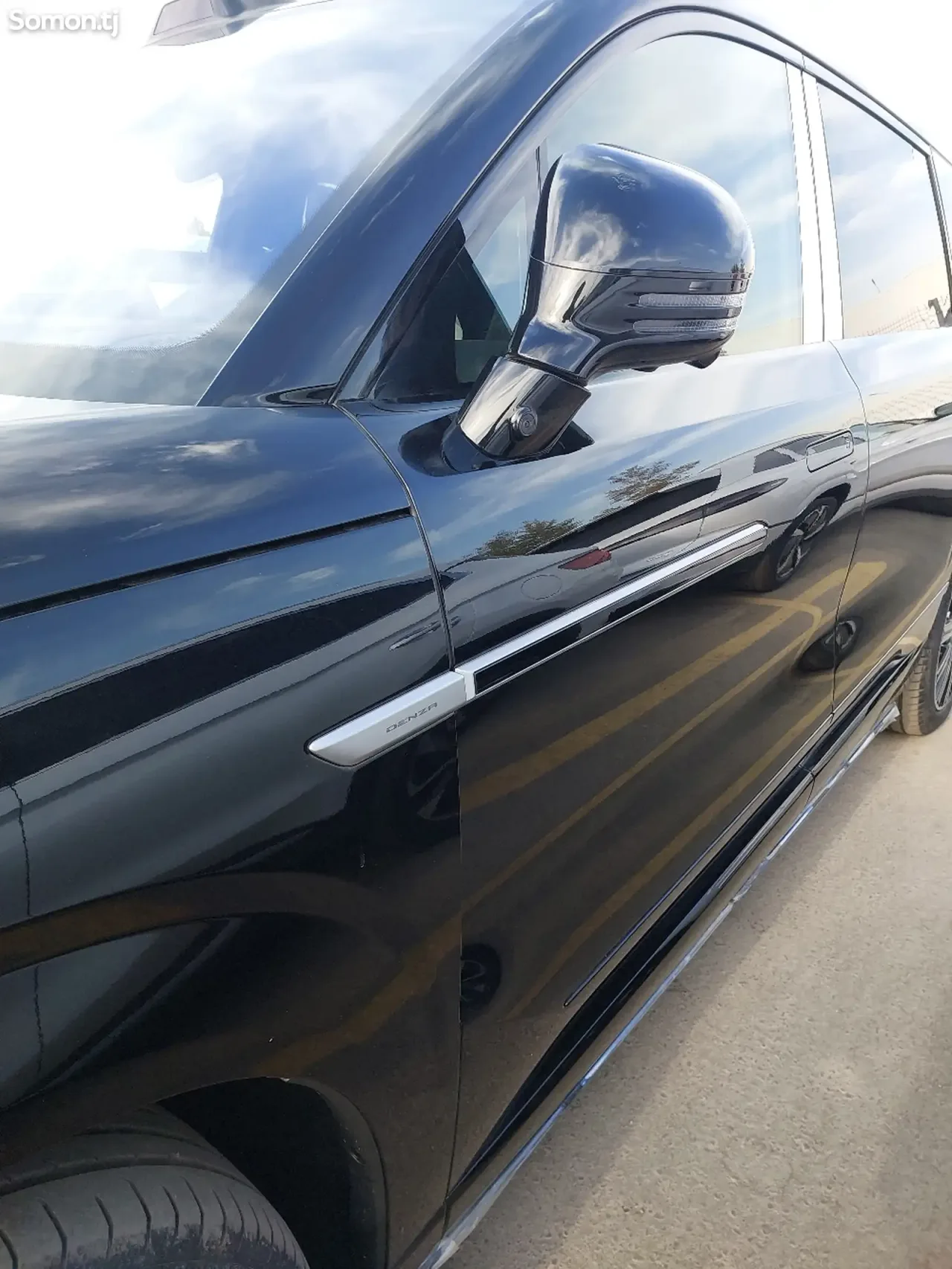 BYD Denza D9 2025 · 3.0 AMT