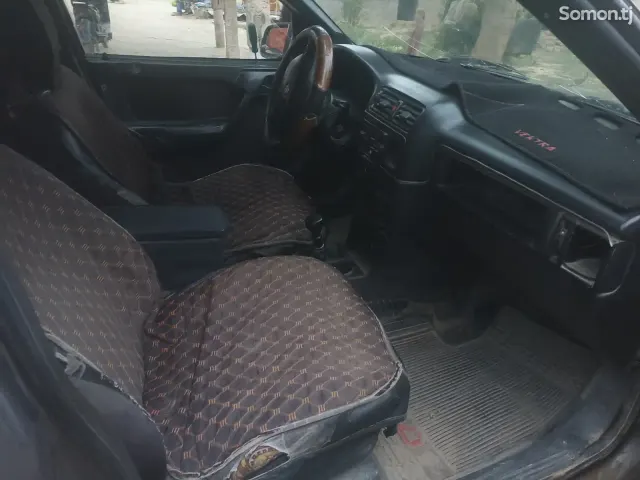 Opel Vectra A 1992 · 1.8 MT