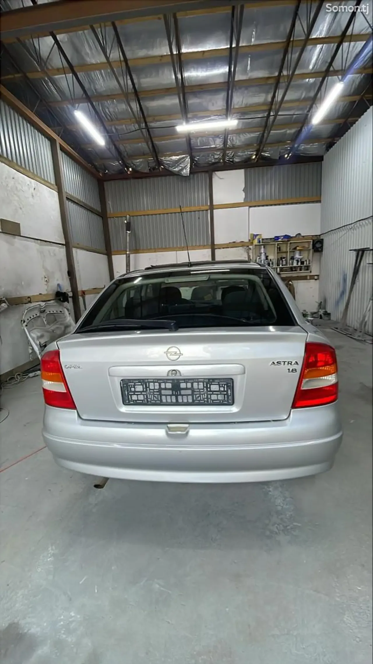 Opel Astra G 1999 · 1.6 AT