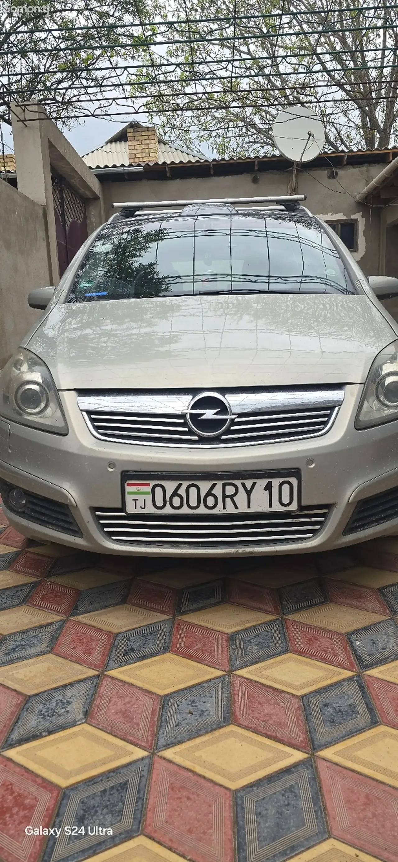 Opel Zafira 2006 · 2.2 MT