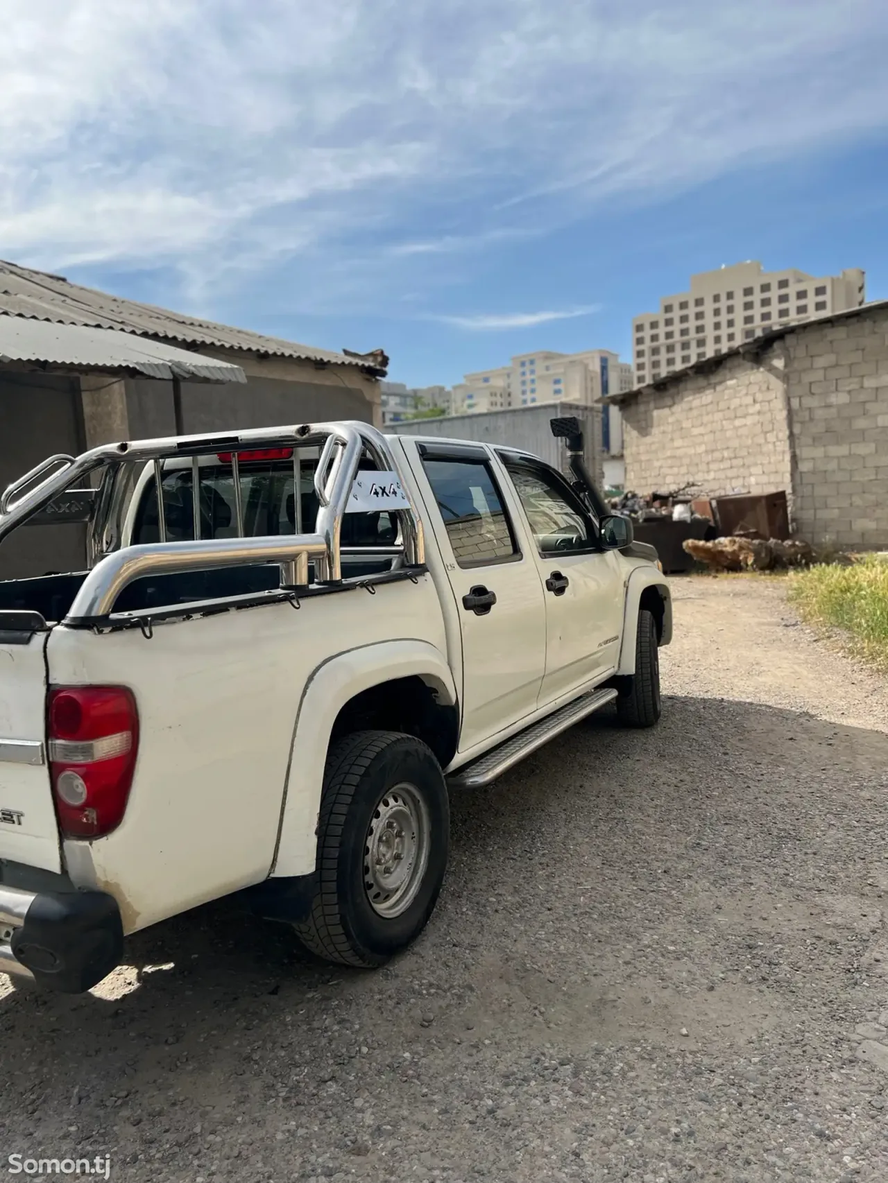 Chevrolet Colorado 2009 · 2.4 MT
