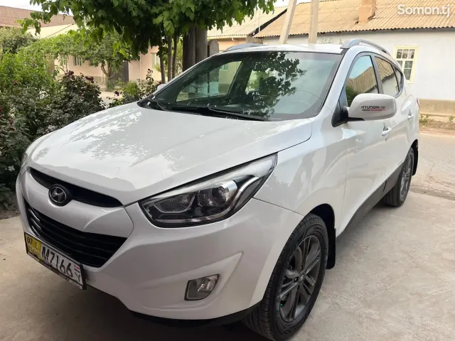 Hyundai Tucson 2015 · 2.4 AT
