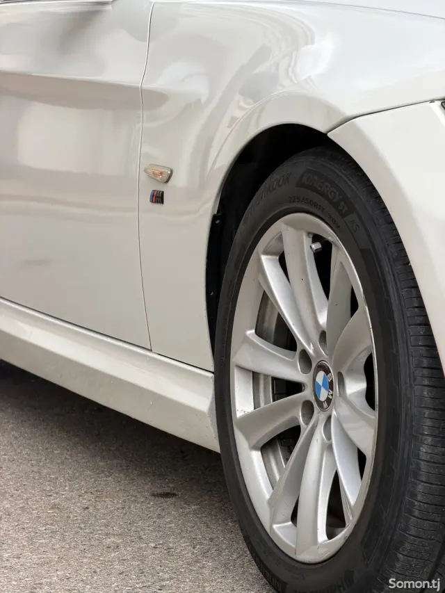 BMW 3 series 2010 · 2.0 AT