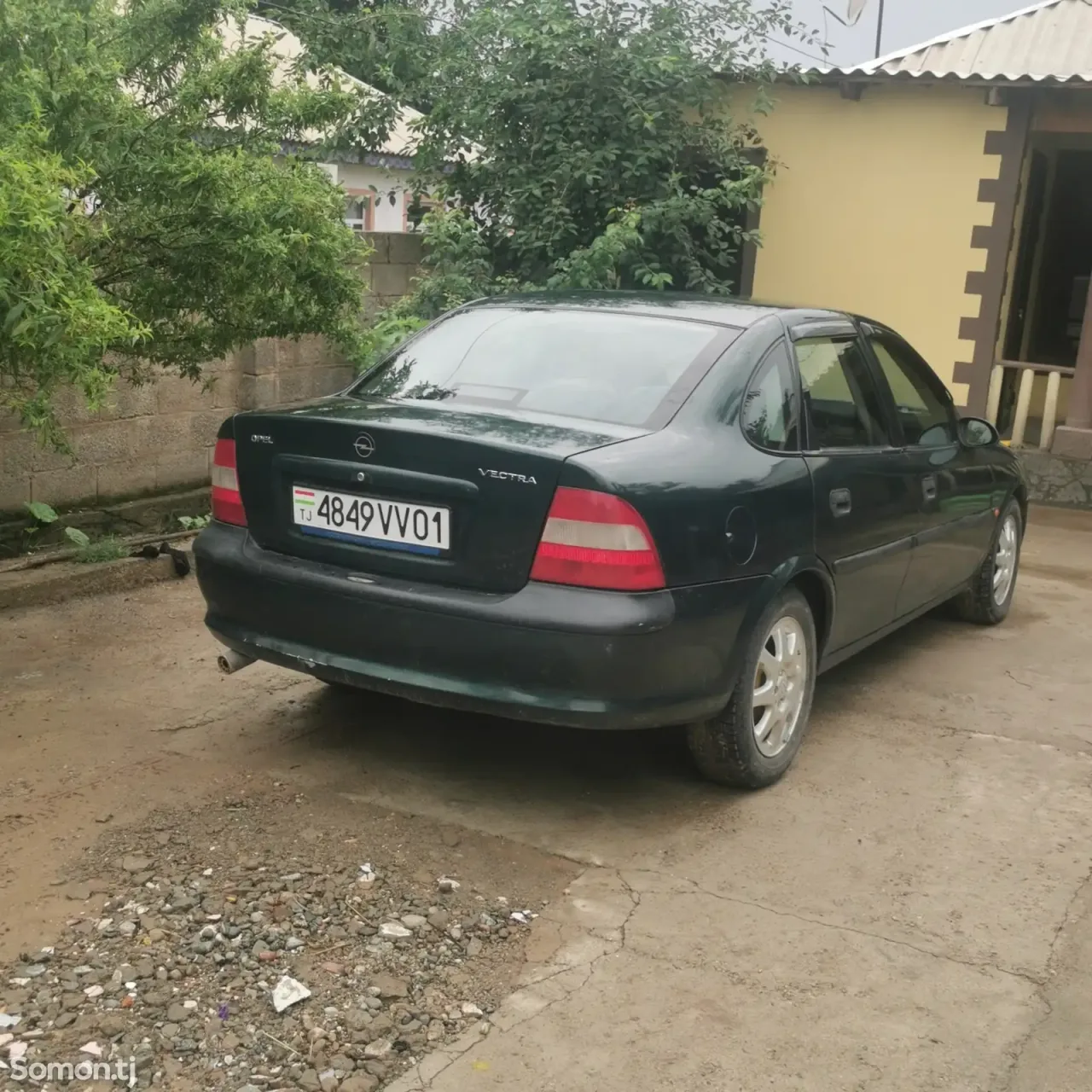 Opel Vectra B 1998 · 1.6 MT