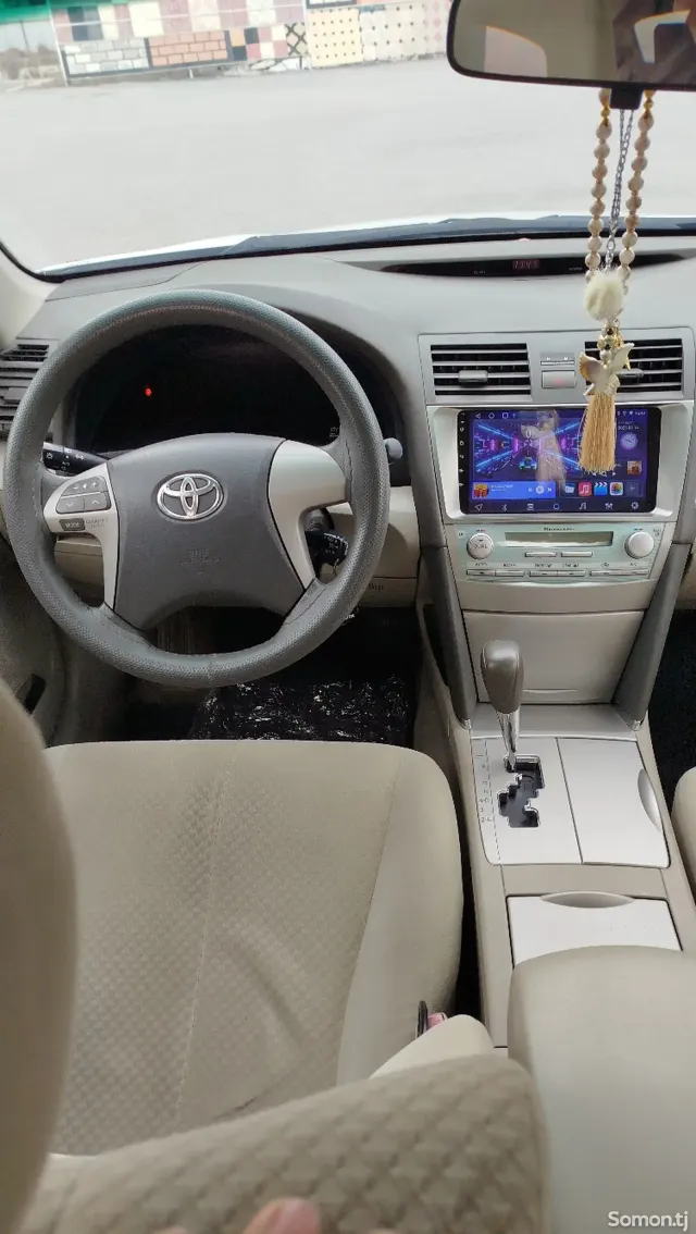 Toyota Camry 2007 · 2.4 AT
