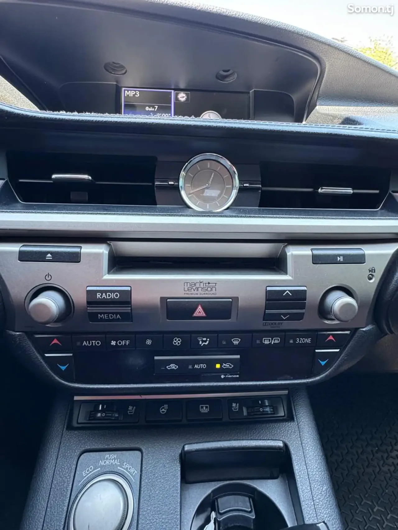 Lexus ES series 2013 · 2.5 AT