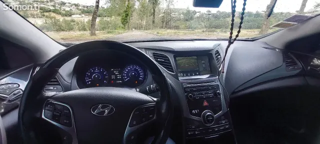 Hyundai Grandeur 2016 · 3.0 AT