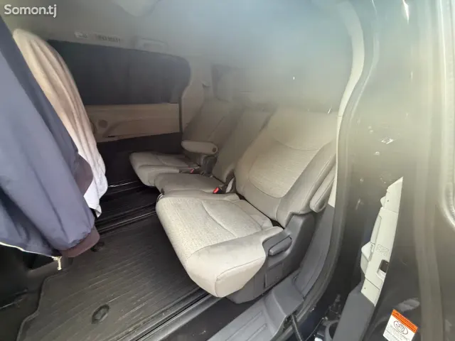 Toyota Sienna 2022 · 3.0 AT