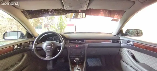 Audi A6 2002 · 2.4 AT