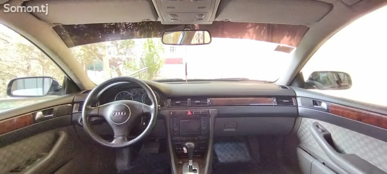 Audi A6 2002 · 2.4 AT