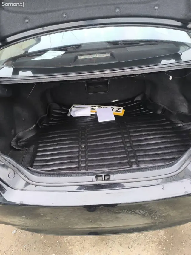 Toyota Camry 2015 · 2.0 AT