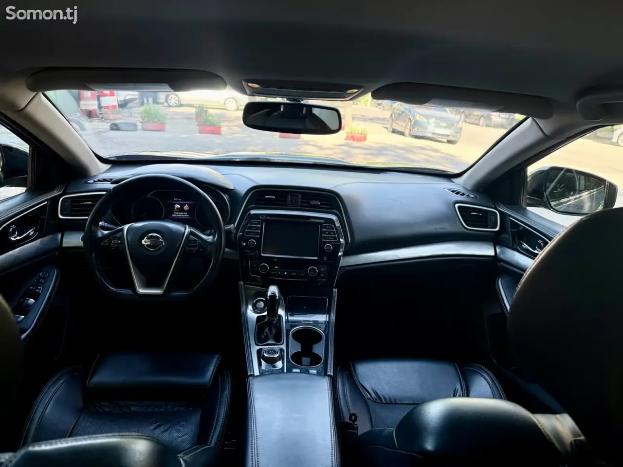 Nissan Maxima 2017 · 3.5 AT