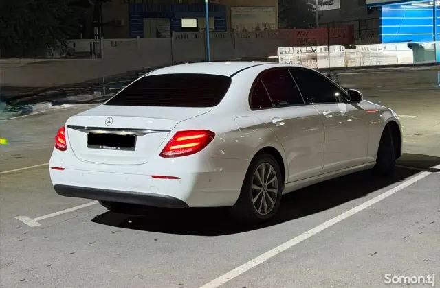 Mercedes-Benz E class 2019 · 2.0 AT