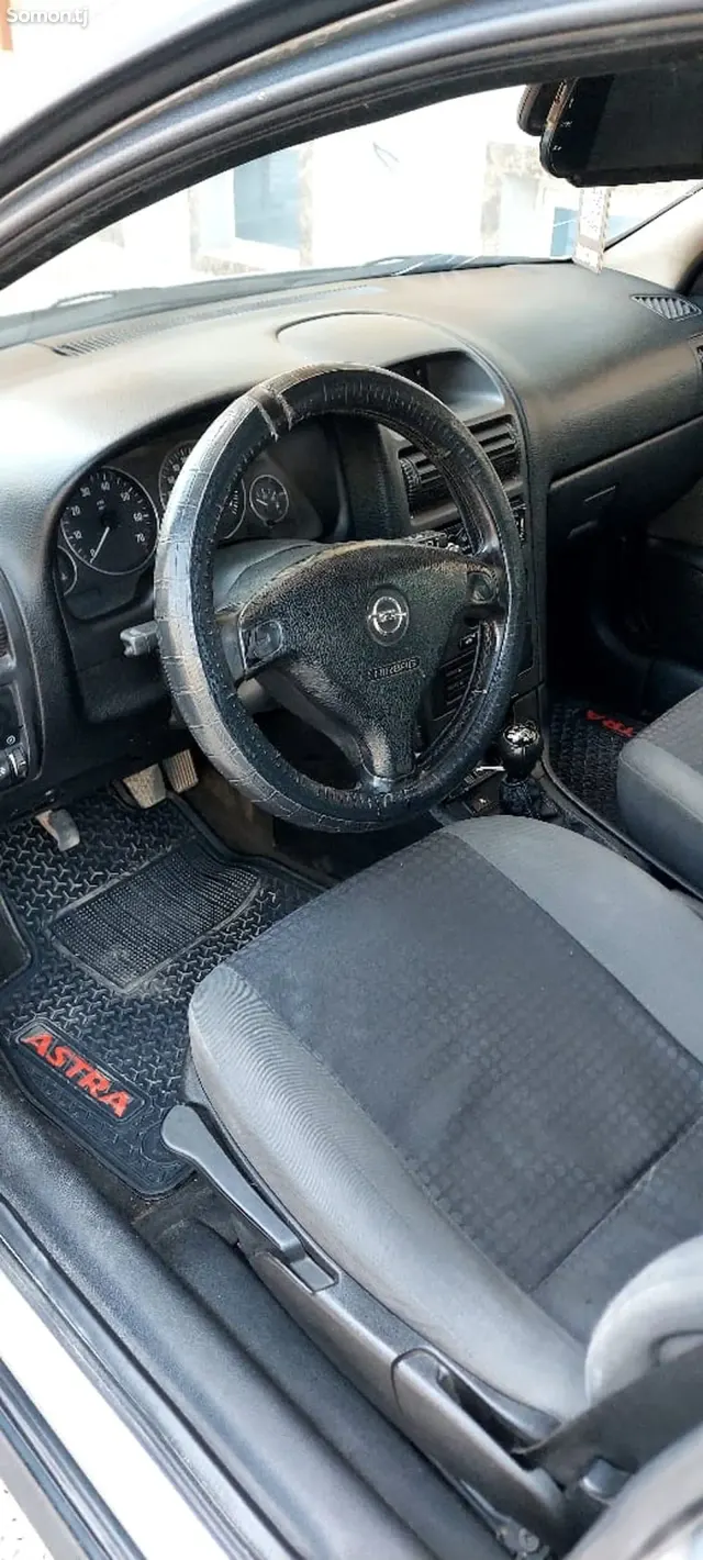 Opel Astra G 2003 · 1.6 MT
