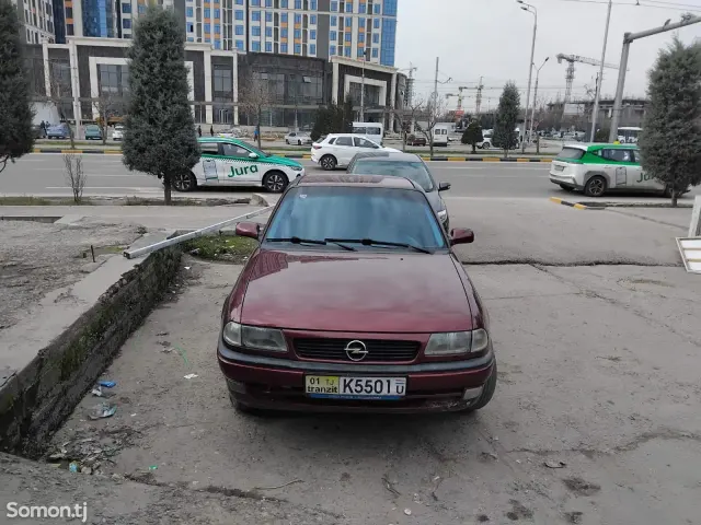 Opel Astra F 1996 · 1.6 MT