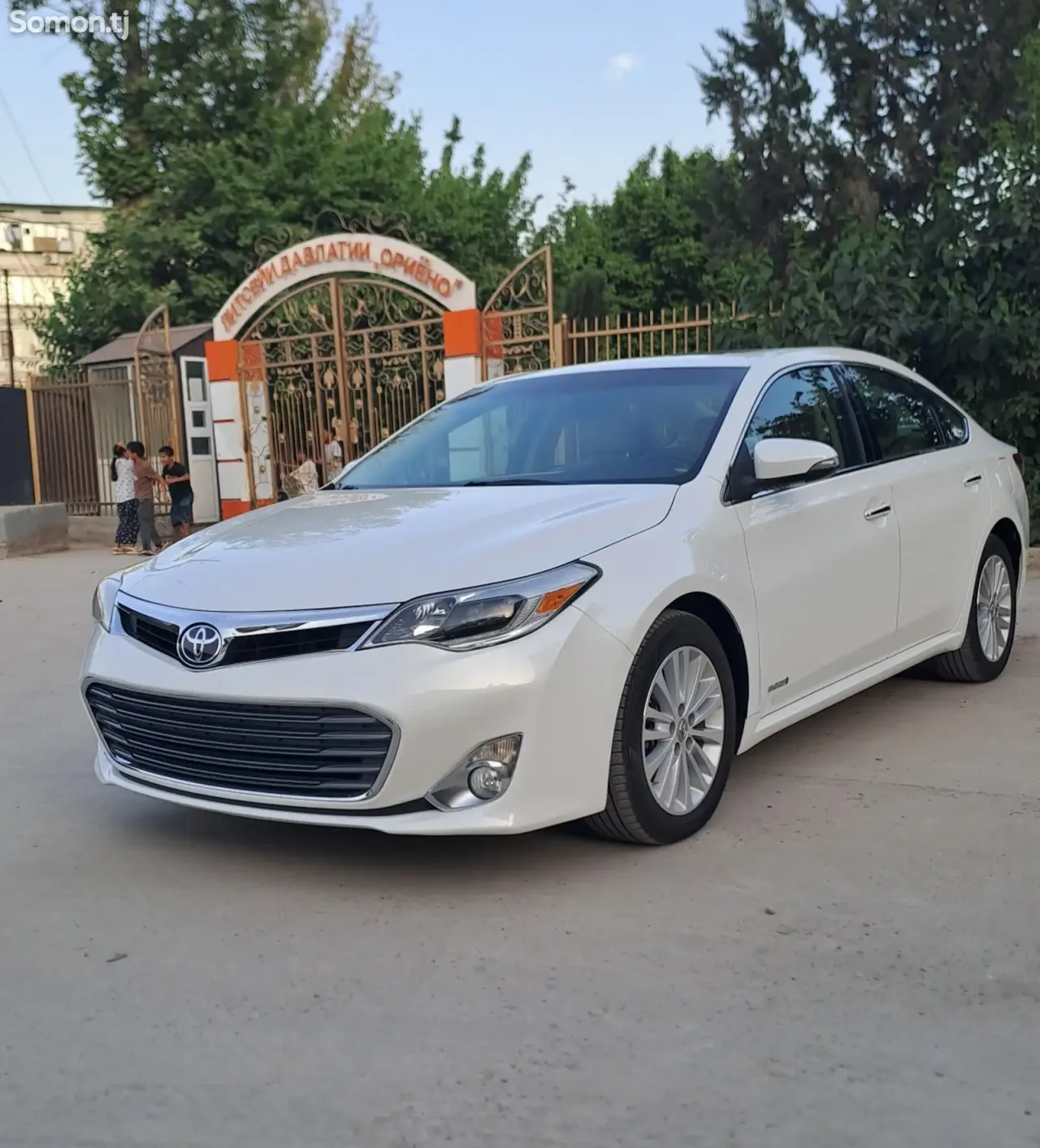 Toyota Avalon 2015 · 2.5 AT