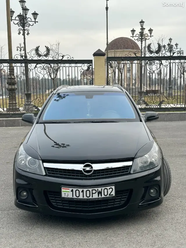 Opel Astra H 2008 · 1.9 MT
