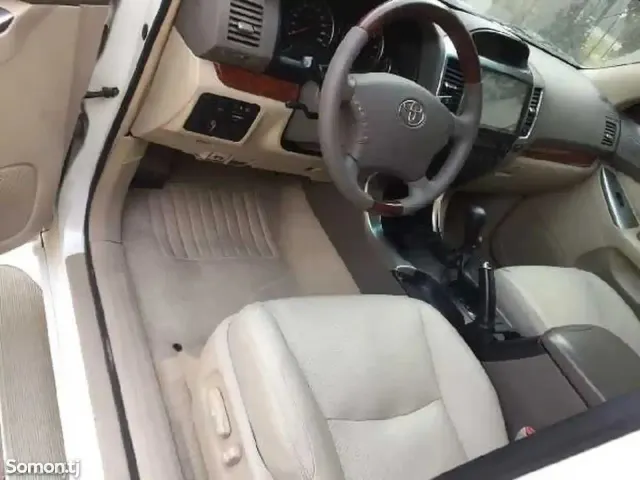 Toyota Land Cruiser Prado 2009 · 4.0 AT