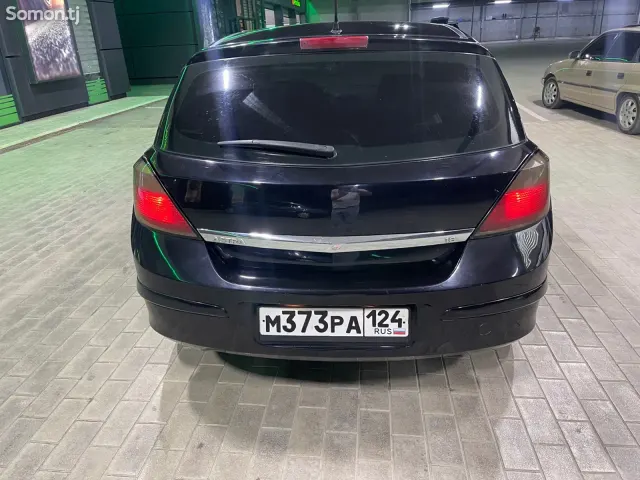 Opel Astra H 2006 · 1.8 MT