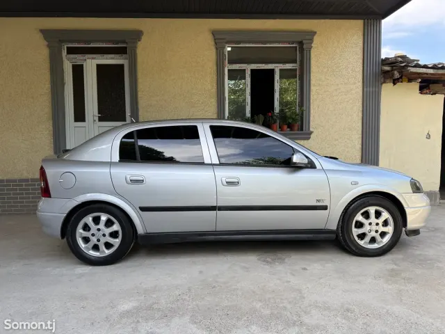 Opel Astra G 2004 · 1.6 AT