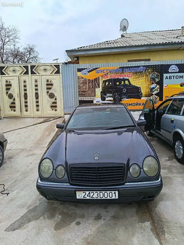 Mercedes-Benz E class 1996 · 2.0 AT