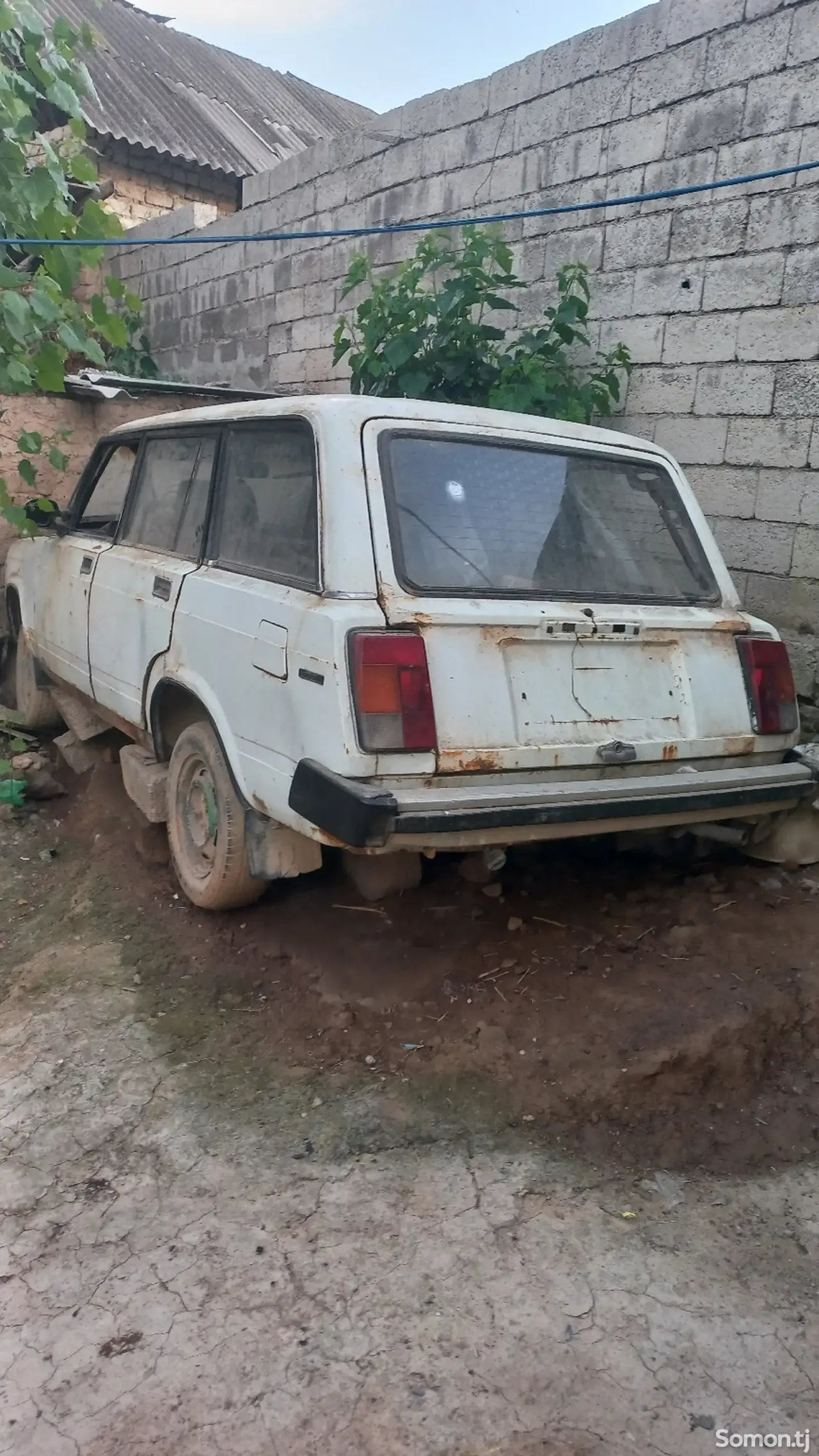 Lada (ВАЗ) 2104 1995 · 1.6 MT