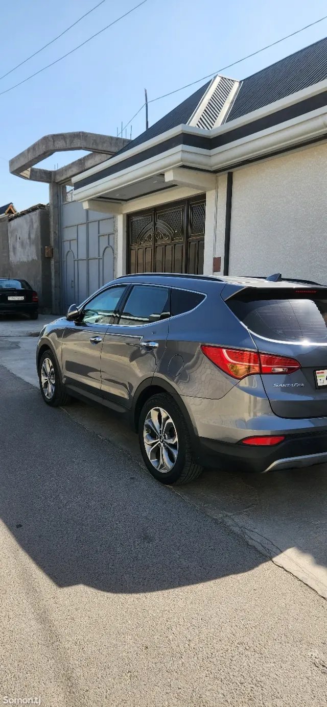 Hyundai Santa Fe 2014 · 2.0 AT