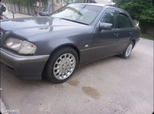 Mercedes-Benz C class 1998 · 2.0 AT