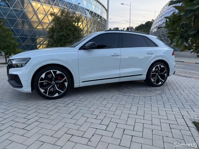 Audi Q8 2021 · 4.0 AT