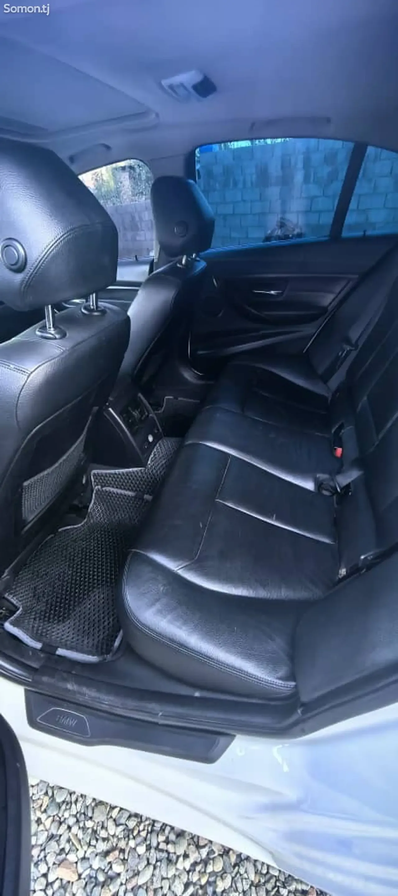 BMW 3 series 2012 · 2.0 AT