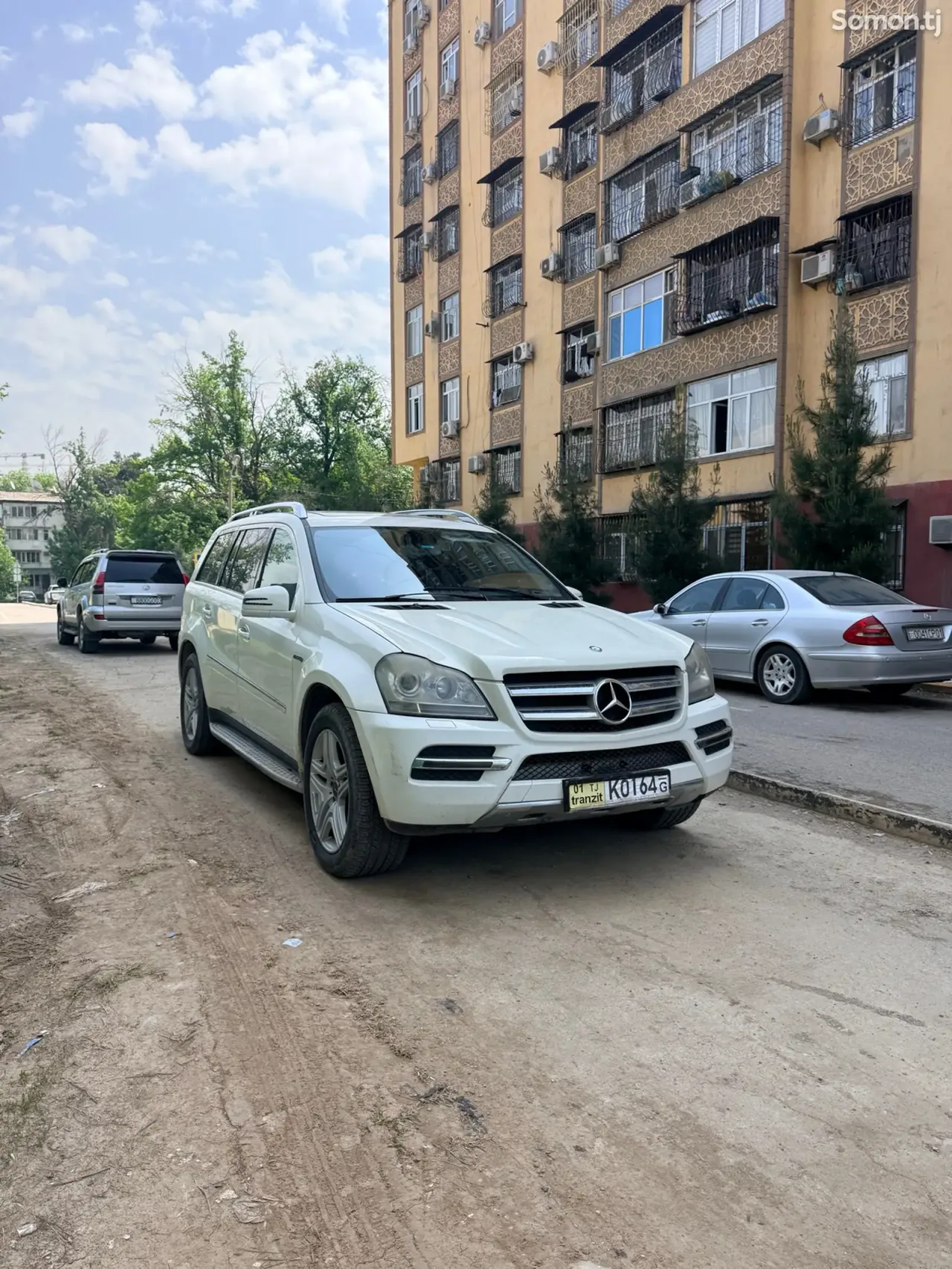Mercedes-Benz GLS 2011 · 4.7 AT