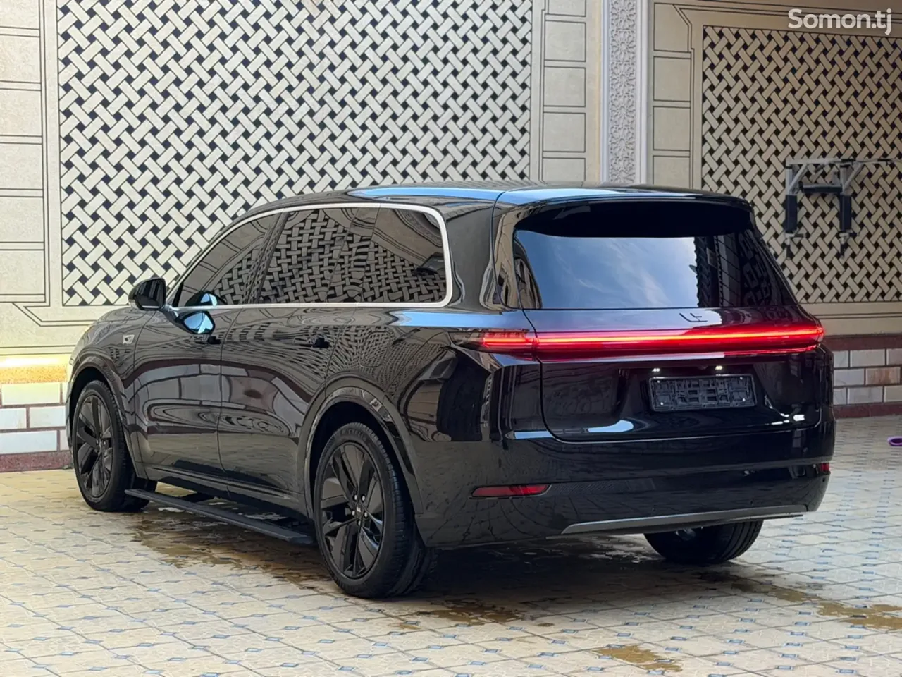Li Auto (Lixiang) L9 2024 · 1.5 AT