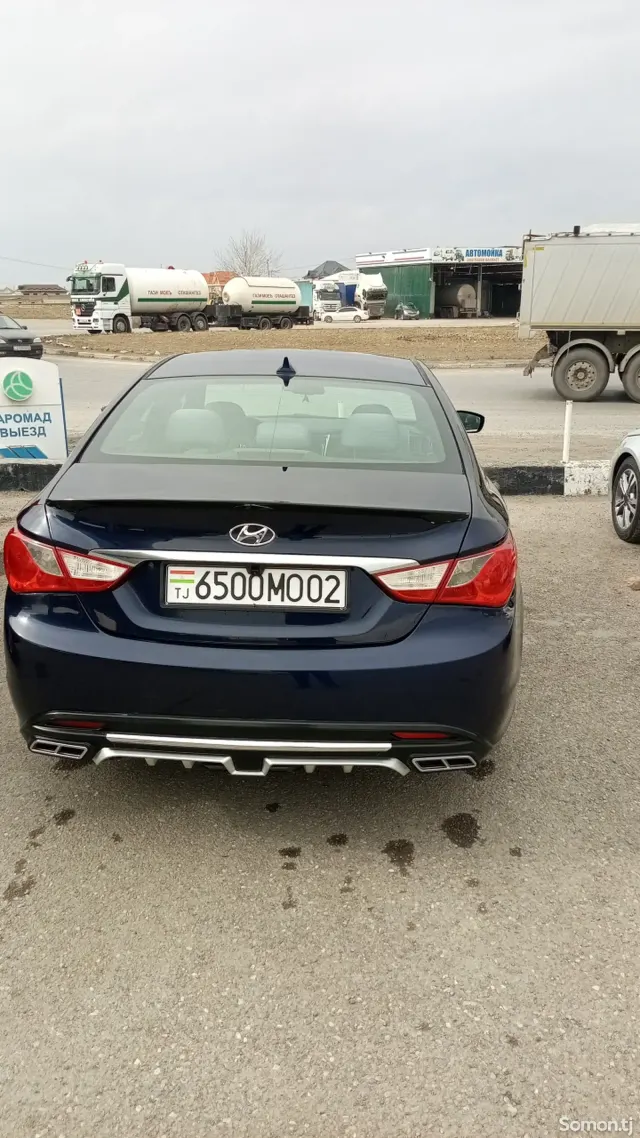 Hyundai Sonata 2012 · 2.0 AT
