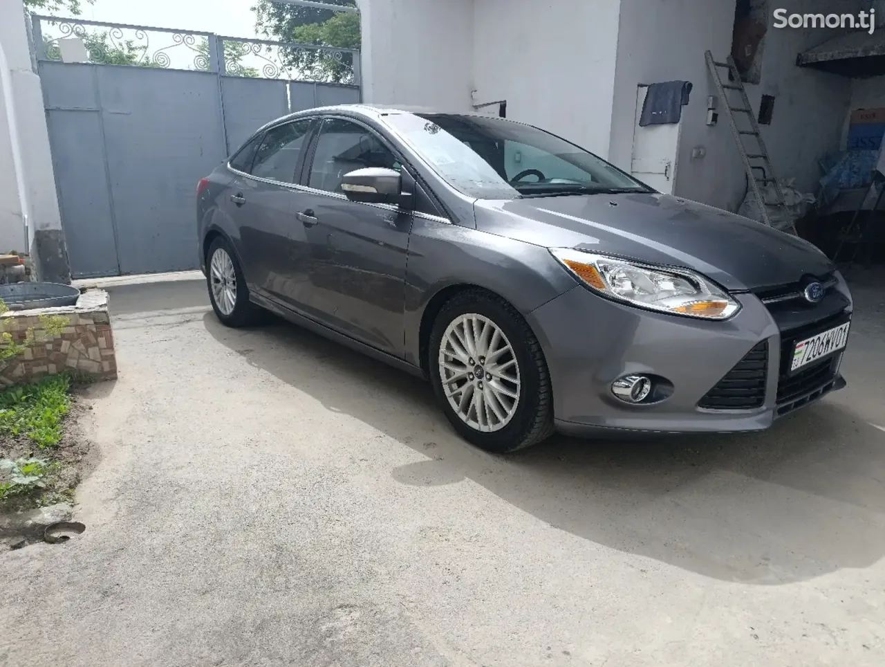 Ford Focus 2012 · 2.0 AMT