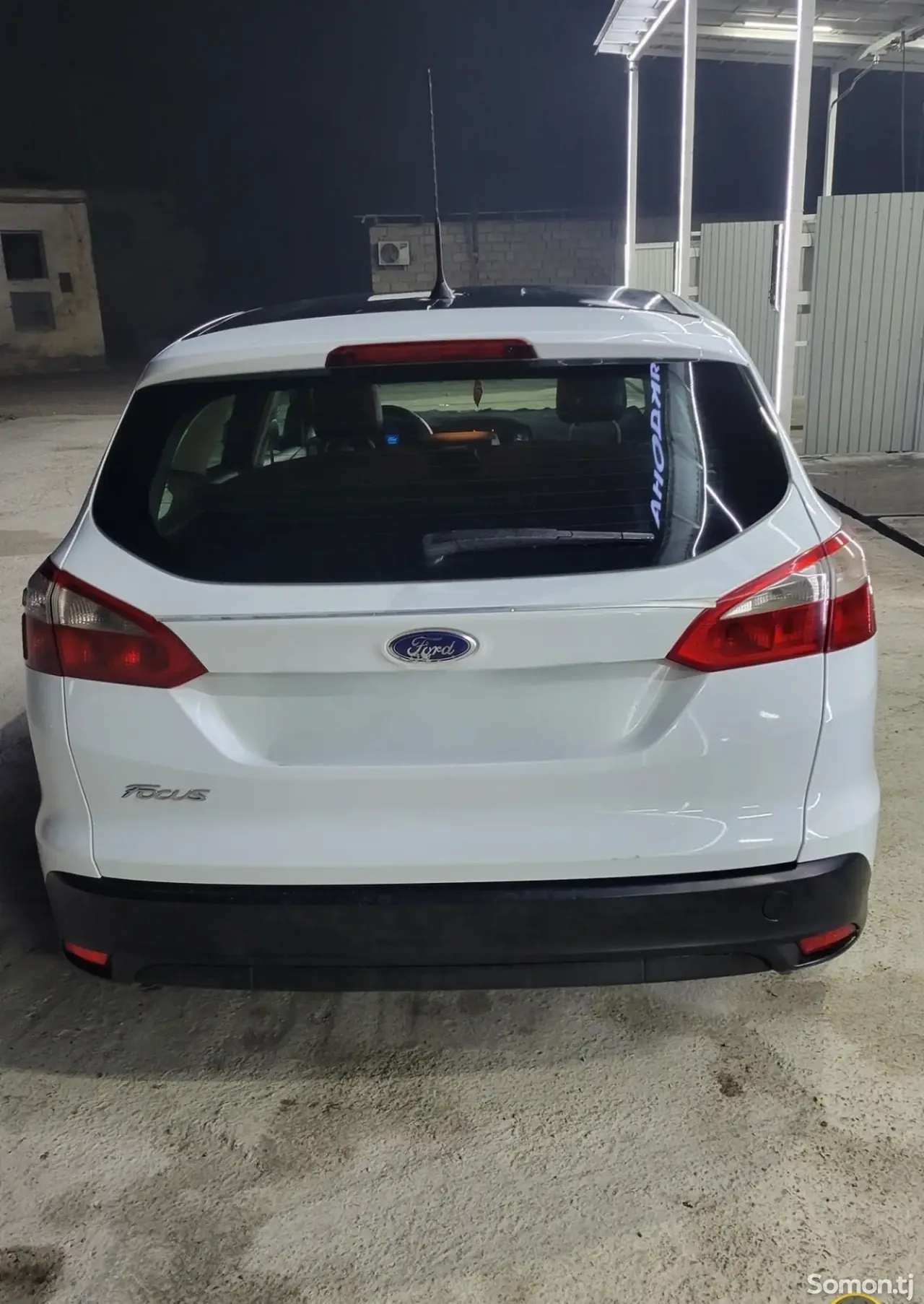 Ford Focus 2013 · 1.6 MT