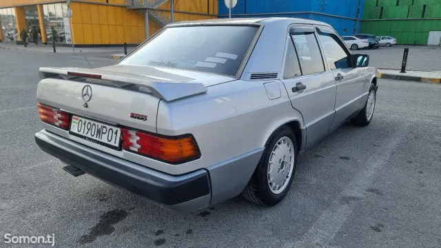 Mercedes-Benz W201 1991 · 2.3 MT