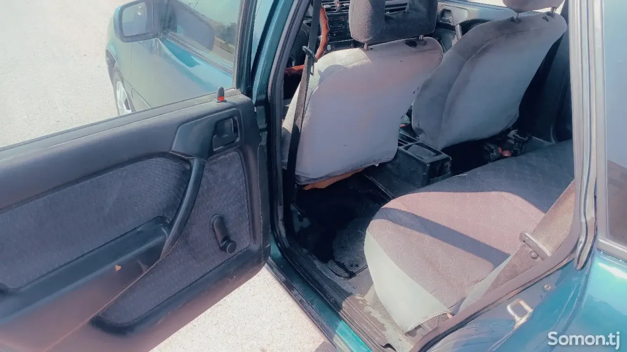 Opel Vectra B 1995 · 1.6 MT