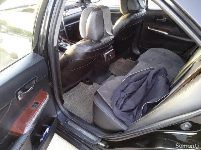 Toyota Camry 2013 · 2.5 AT