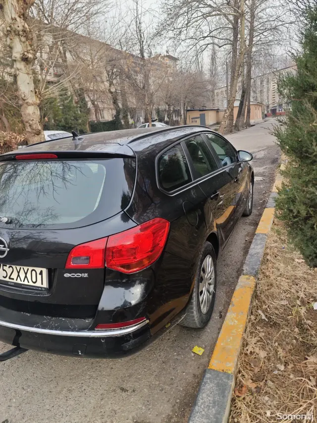Opel Astra J 2016 · 1.6 MT