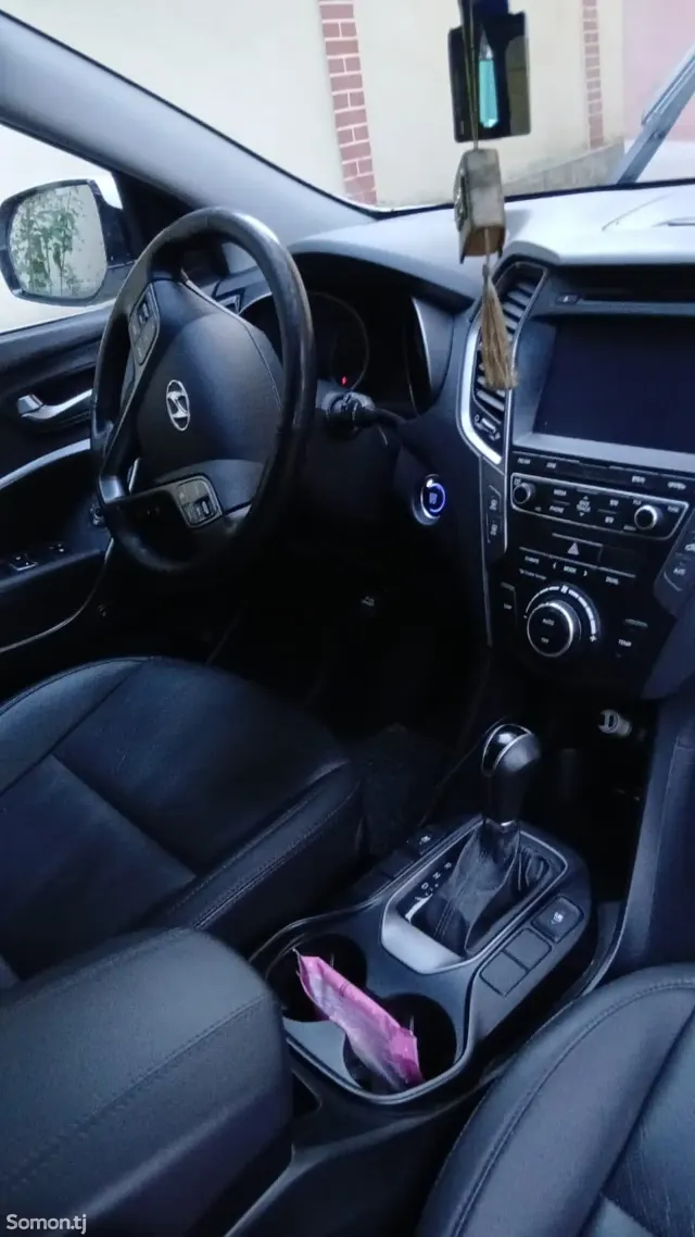 Hyundai Santa Fe 2015 · 2.0 AT