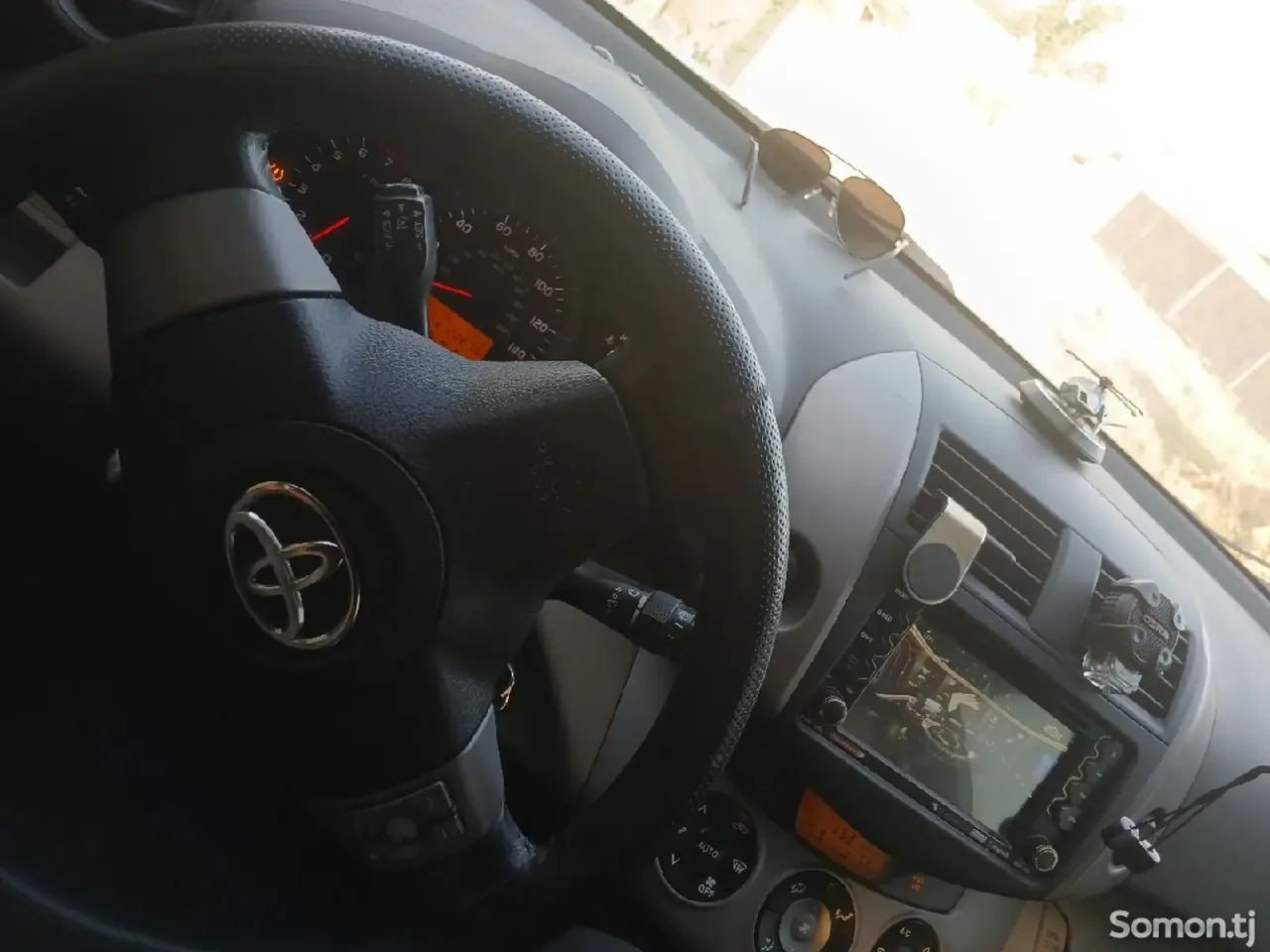 Toyota RAV 4 2008 · 2.2 AT