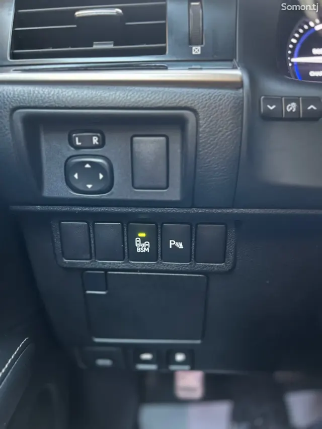 Lexus ES series 2012 · 3.0 AT
