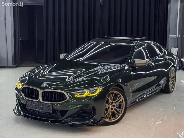 BMW M8 2023 · 4.4 AT