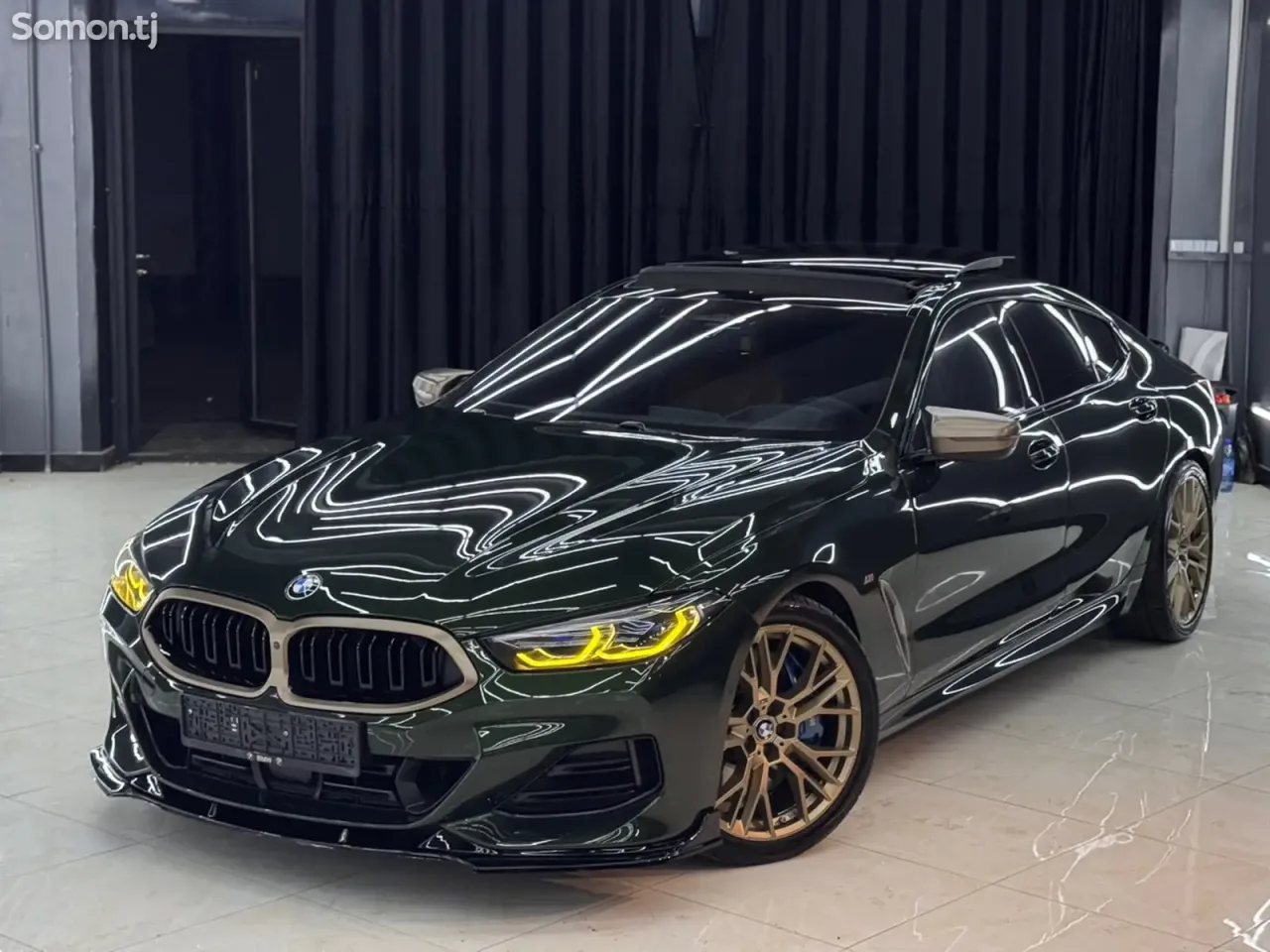 BMW M8 2023 · 4.4 AT