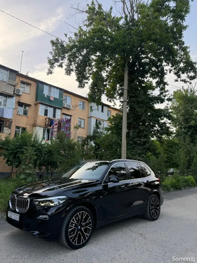BMW X5 2021 · 2.5 AT